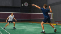 Teknik-Flick-Serve-yang-Akurat-untuk-Mengejutkan-Lawan-di-Nomor-Ganda
